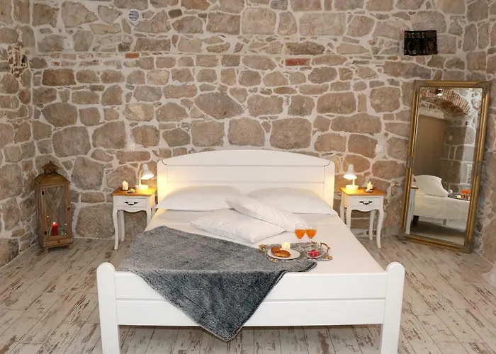 班姆比那公寓 公寓 斯普利特