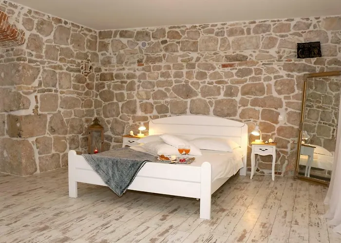 班姆比那公寓 * 斯普利特