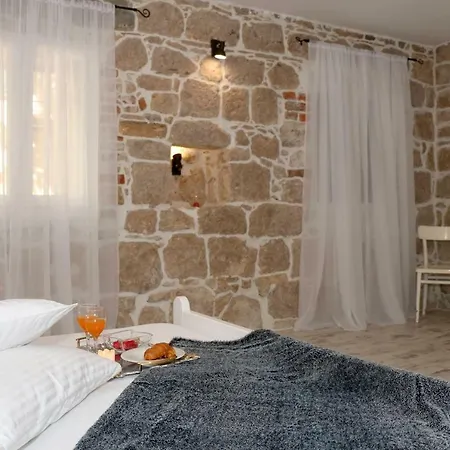 班姆比那公寓 公寓 *